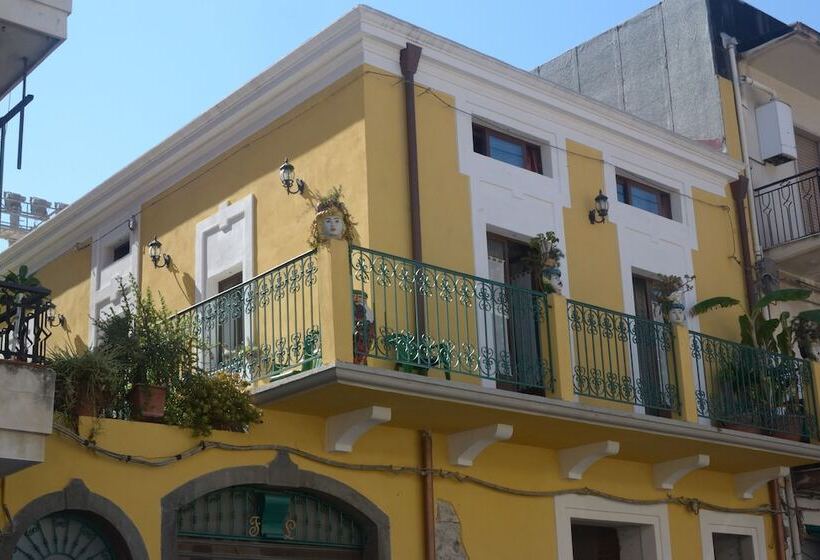 تختخواب و صبحانه Villa Felice