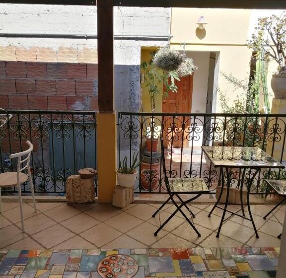 تختخواب و صبحانه Villa Felice