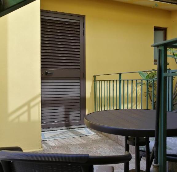 تختخواب و صبحانه Villa Felice