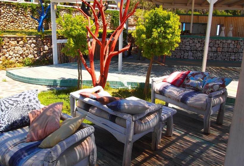 Drymades Inn Resort