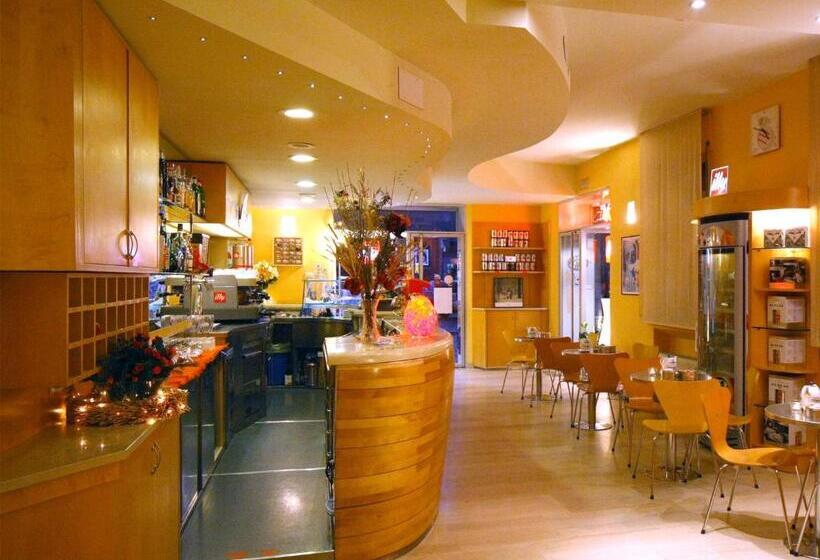 בית מלון כפרי Albergo Ristorante Corsini