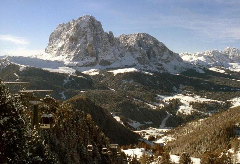 هتل Garni Le Chalet