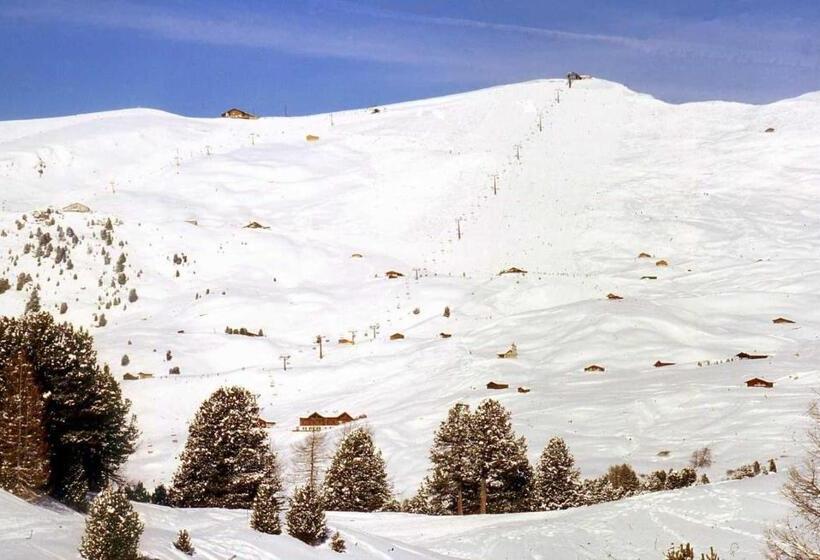 هتل Garni Le Chalet