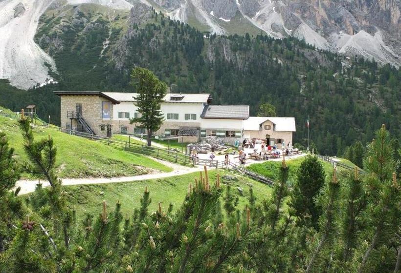 هتل Garni Le Chalet