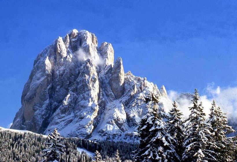 هتل Garni Le Chalet