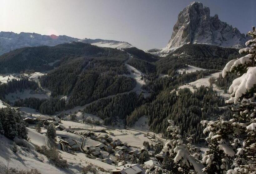 هتل Garni Le Chalet