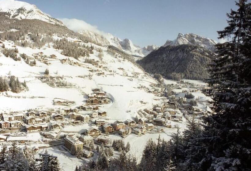 هتل Garni Le Chalet