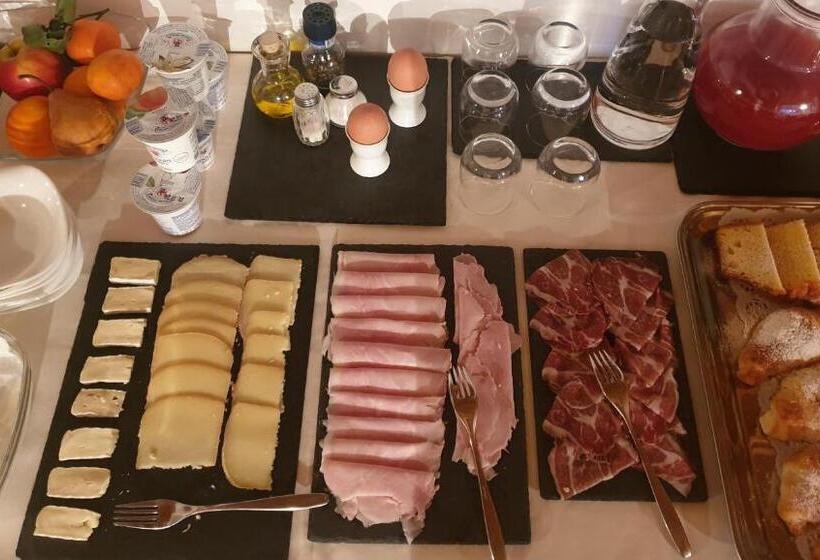 هتل Garni Le Chalet