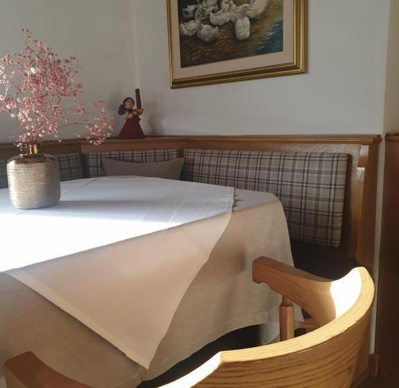 هتل Garni Le Chalet