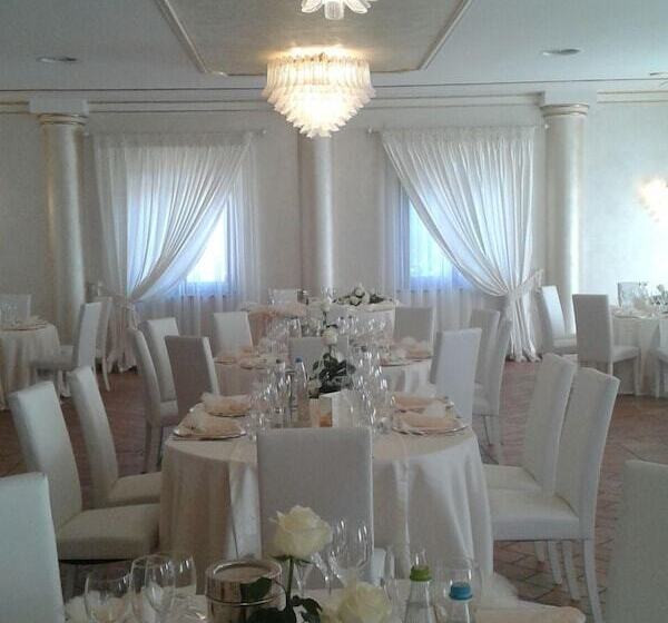 فندق Relais Madonna Di Campagna