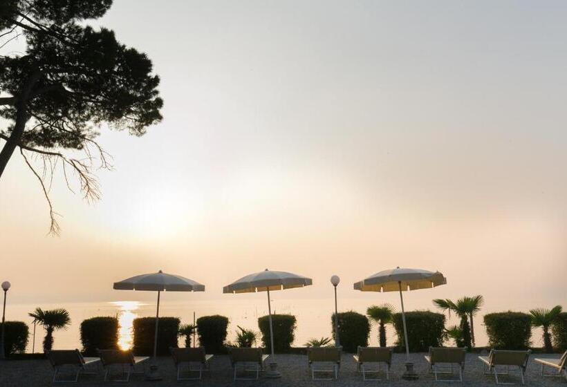 هتل Villa Pioppi