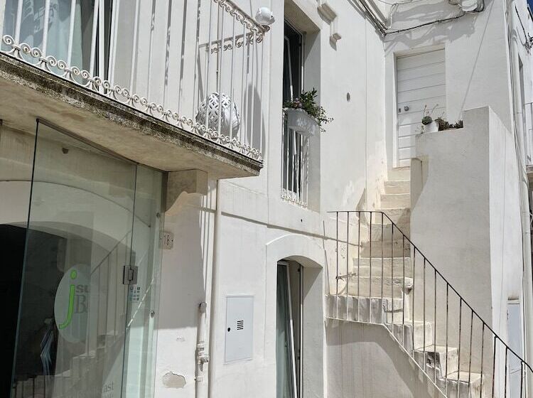 B&b Jsuite