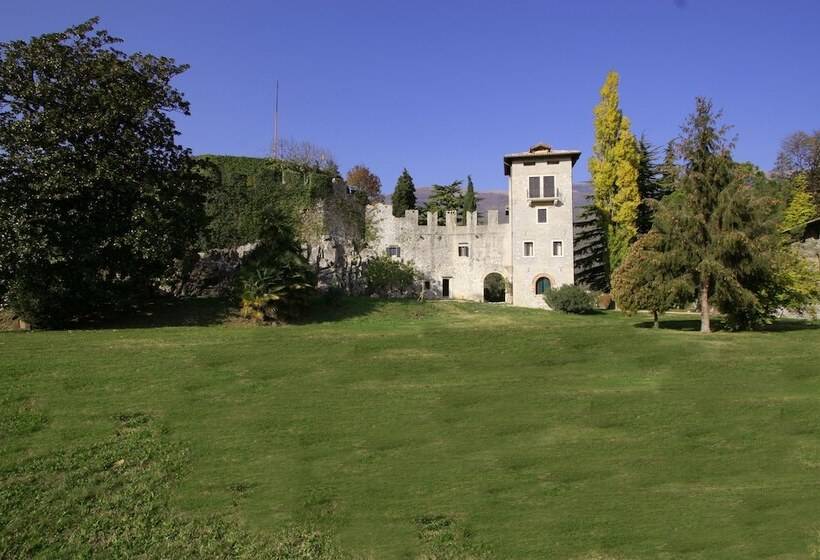 تختخواب و صبحانه Castrum Di Serravalle