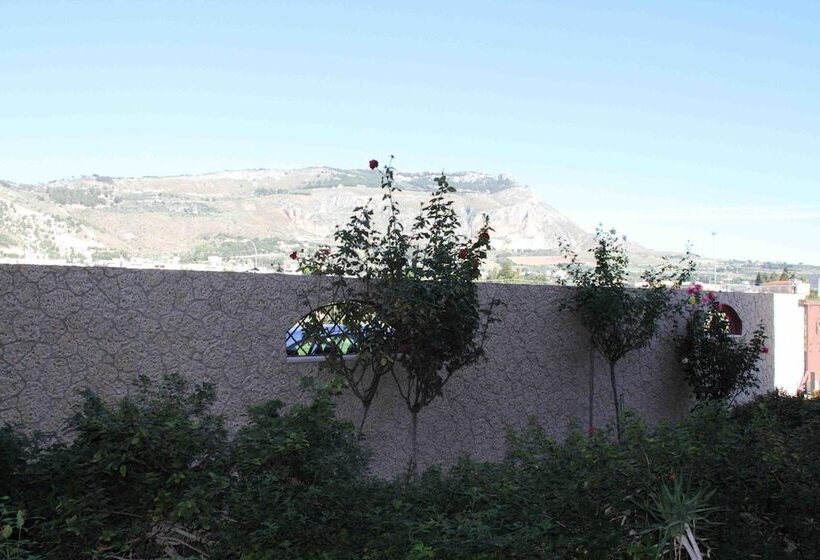 تختخواب و صبحانه Il Quadrifoglio