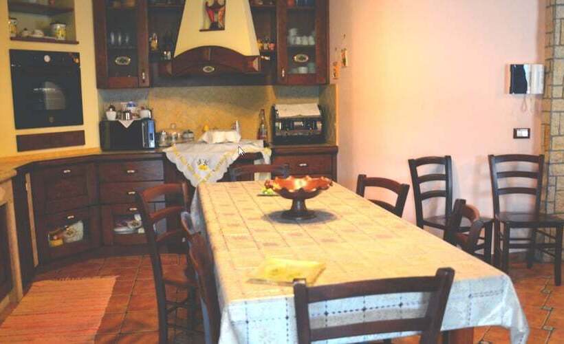 تختخواب و صبحانه Il Quadrifoglio