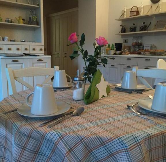 مبيت وإفطار La Corte Di Nonna Gemma   Holiday Home