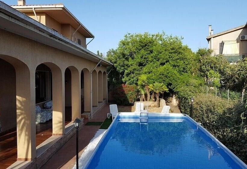 تختخواب و صبحانه Villa Edera