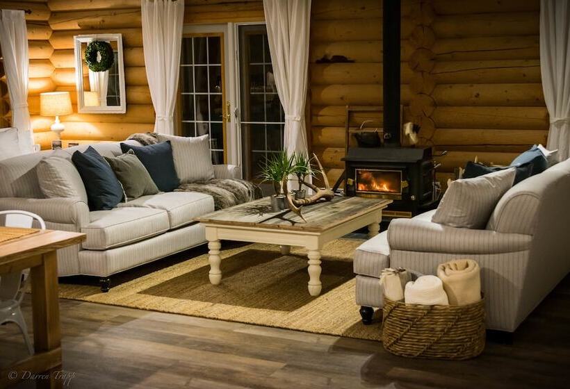 צימר Whitewater Lodge