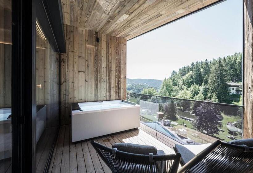 Отель Alpine Spa Resort Viktoria