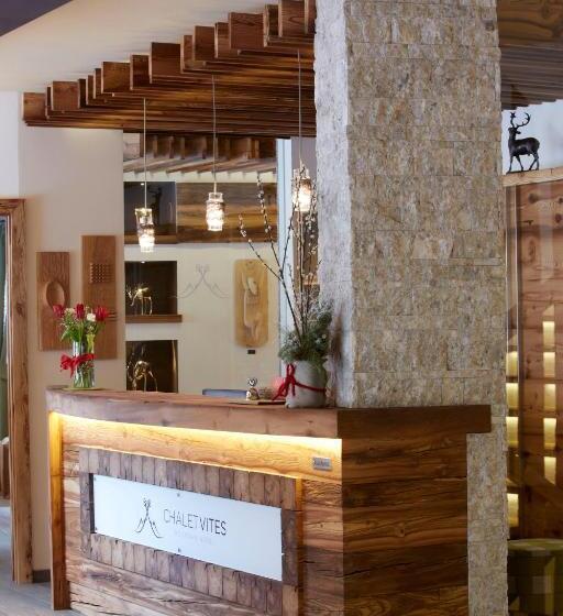 هتل Chalet Vites Mountain