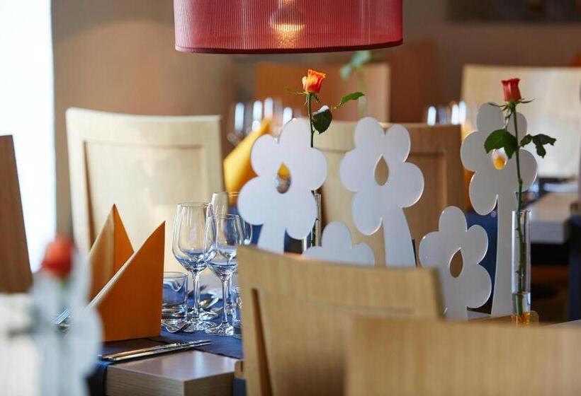 فندق Karnelund Krog & Rum