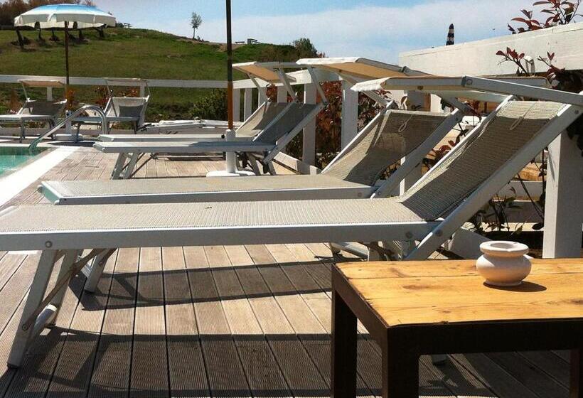 בית מלון כפרי La Rosa Dei Venti Resort