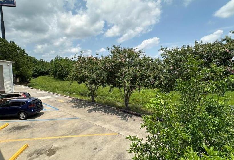 מוטל Carom Inn Denham Springs  Baton Rouge