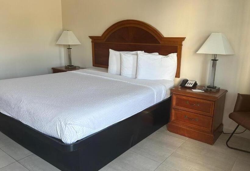 מוטל Carom Inn Denham Springs  Baton Rouge