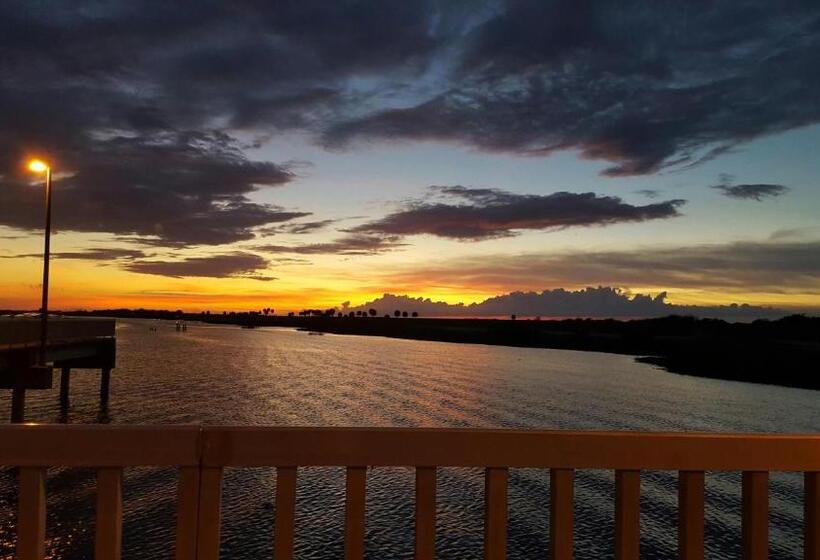 فندق على الطريق Lakeview Inn & Suites Okeechobee