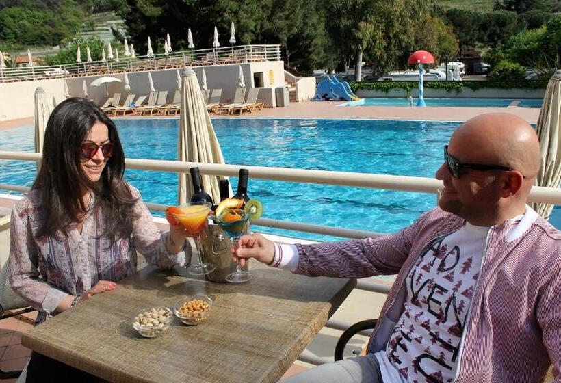 اقامتگاه Il Villaggio Di Giuele