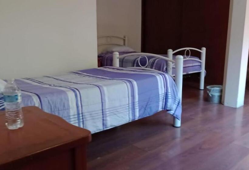تختخواب و صبحانه Ayenda Suites Cuija