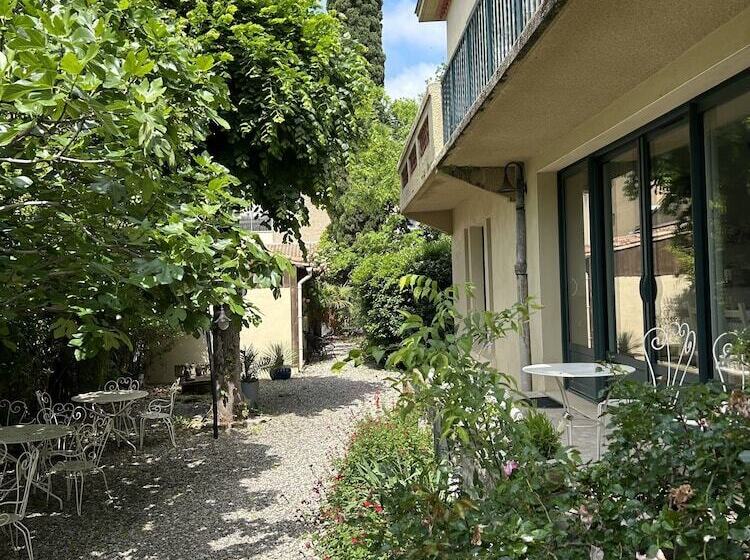 تختخواب و صبحانه La Villa Carcassonne