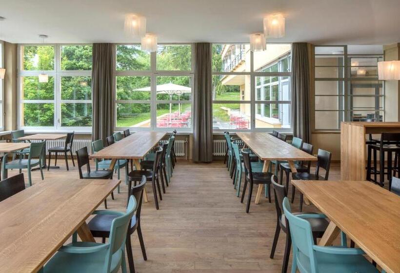 Cransmontana Youth Hostel