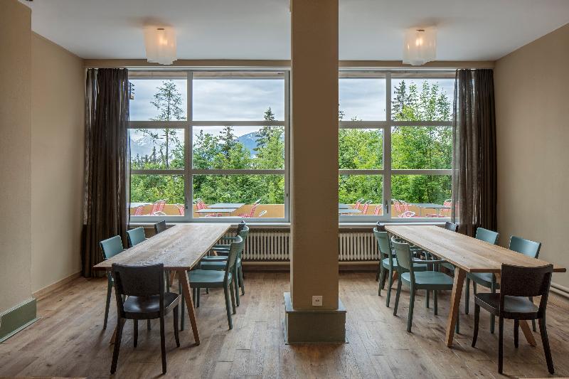 Cransmontana Youth Hostel