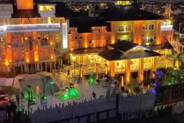 هتل Club House