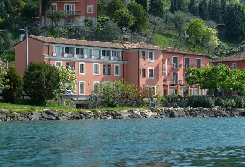 هتل Residence Sirenella