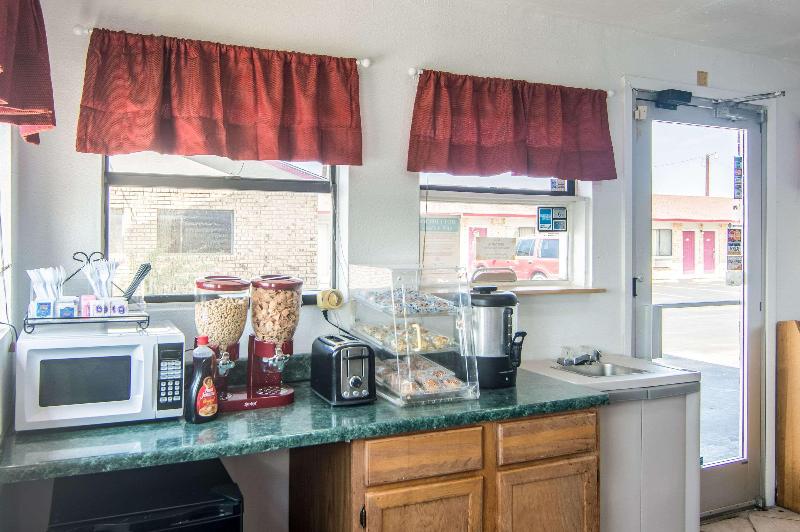 בית מלון כפרי Rodeway Inn