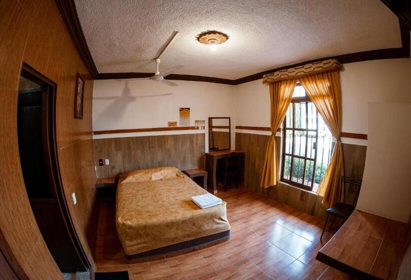 هتل & Suites Posada Molina