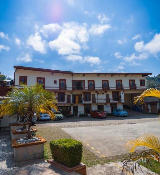 هتل & Suites Posada Molina