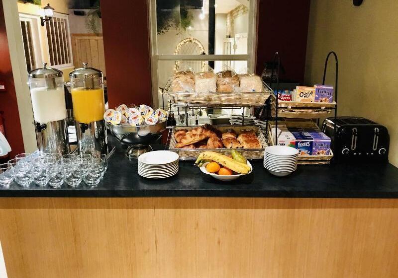 هتل The North Hill