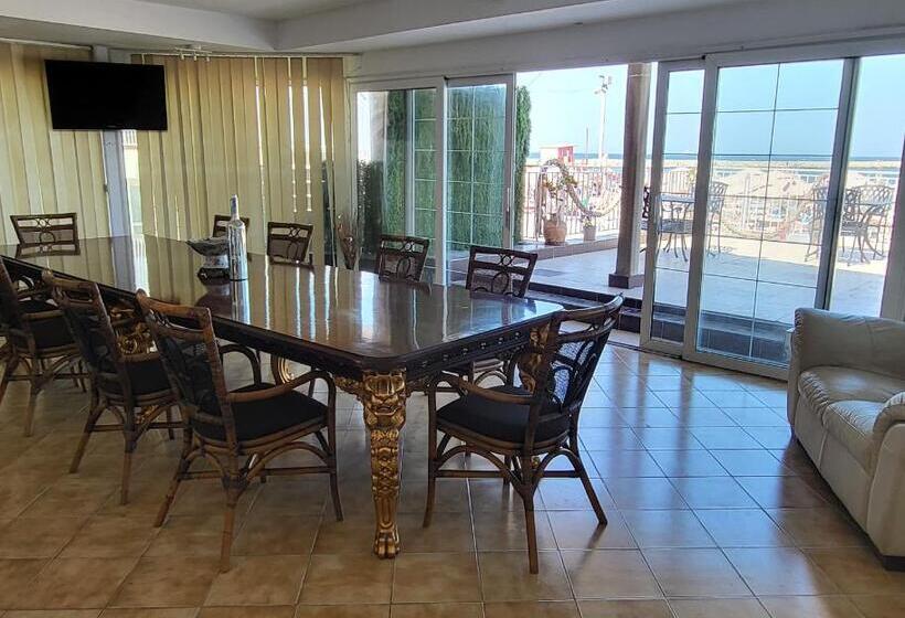 استراحتگاه La Perla Bianca Residence