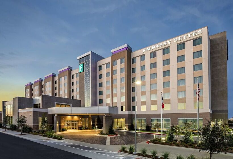 هتل Embassy Suites By Hilton College Station, Tx