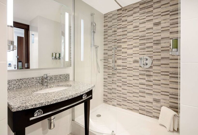 هتل Hampton By Hilton London Stansted Airport