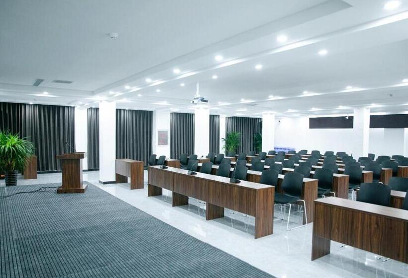 هتل Holiday Inn Express Chengde Downtown, An Ihg