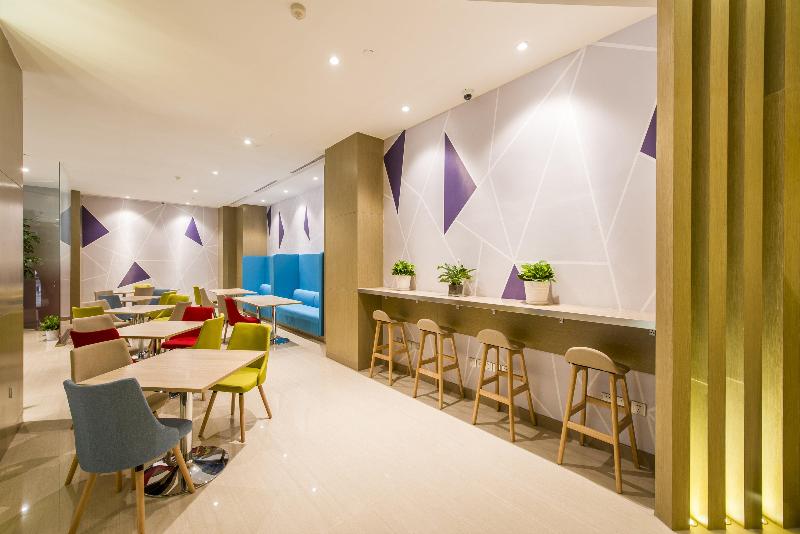 هتل Holiday Inn Express Chengde Downtown, An Ihg