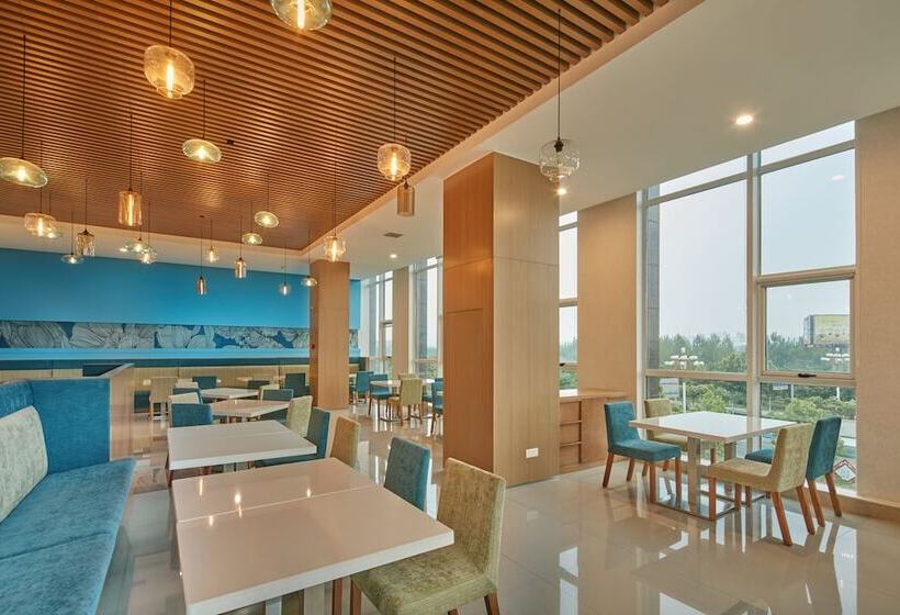 ホテル Holiday Inn Express Luoyang Yichuan By Ihg