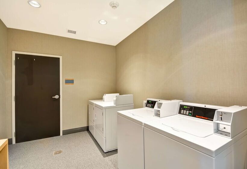 فندق Home2 Suites By Hilton Charles Town