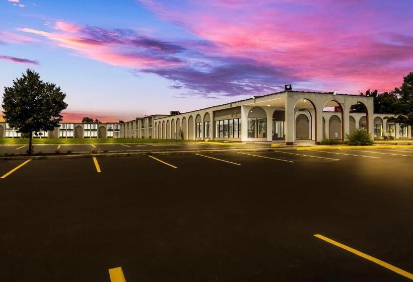 ホテル Red Roof Inn And Conference Center Chicago   N Aurora Naperville