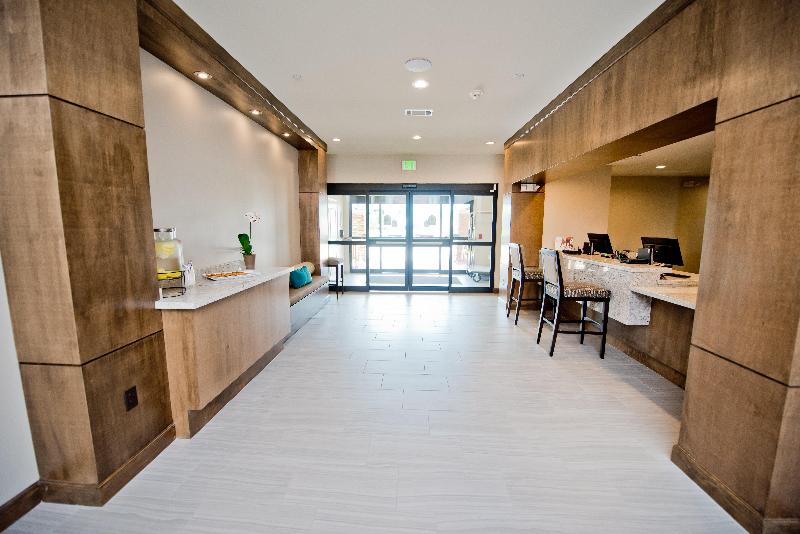 هتل Staybridge Suites Houston   Humble Beltway 8 E, An Ihg