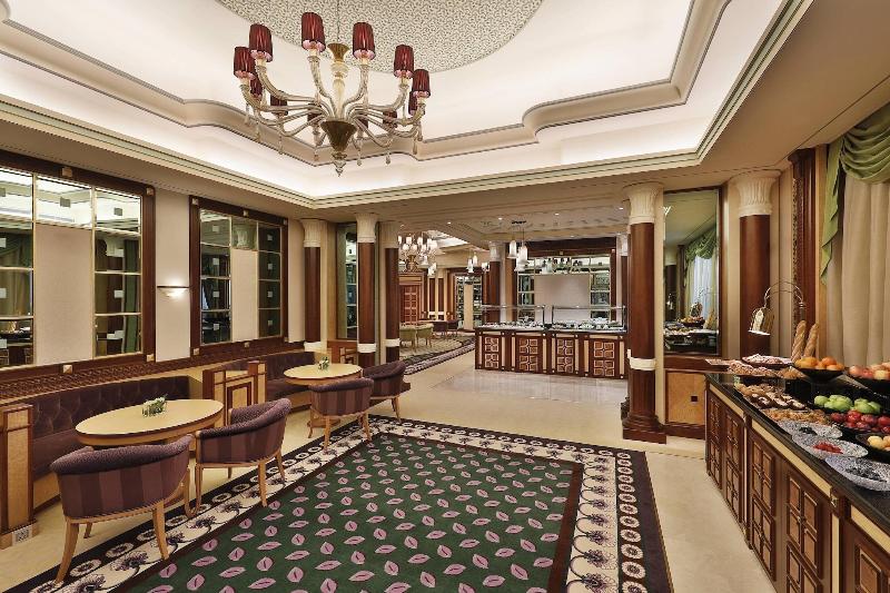 هتل The Ritz Carlton Jeddah